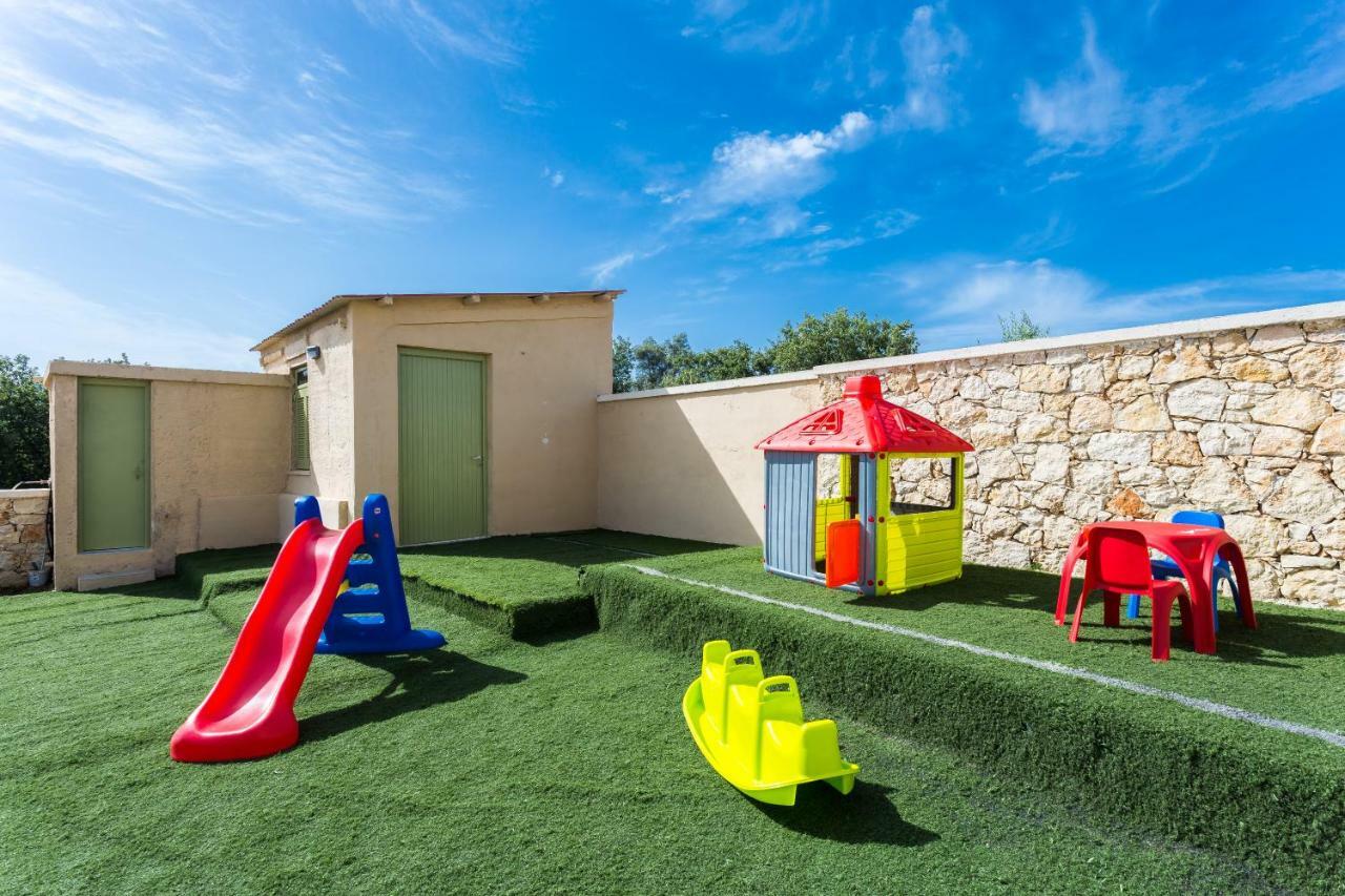Iokasti Villa Atsipopoulo Exteriör bild